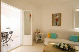 Апарт-отель «Sea Sound White Katikies», Периволос