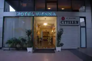 Vienna Hotel, Афины