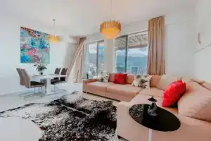 The Luxury Horizon Penthouse, Бечичи