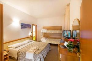 Hotel «Excelsior», Альба-Адриатика