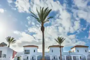 Отель «Broncemar Beach Suites», Калета-де-Фусте