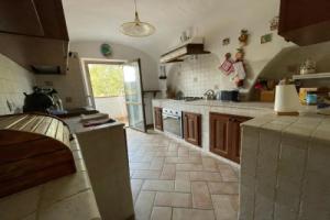 Casa vacanza Pegrini nel centro storico di Gavi, Гави
