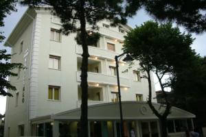 Hotel «San Carlo Cesenatico», Чезенатико