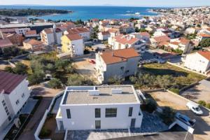 Villa Cataleya with private heated pool, Новаля
