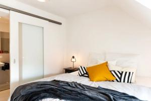 NEU-Luxus Apartment-Zentral 350m Altstadt-2Zi-65qm, Аугсбург