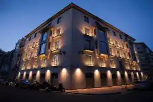 Nexus Valladolid Suites & Hotel, Вальядолид