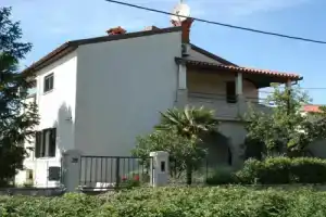 Apartment Tijano, Кринца