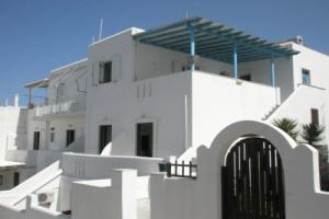 Ampeli Apartments, Парикия