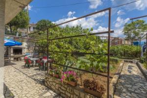 Rooms Zeljka 2, Цриквеница