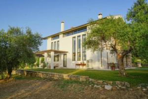 El Toro Blanco Luxury Holiday Villa in Ronda, Ронда