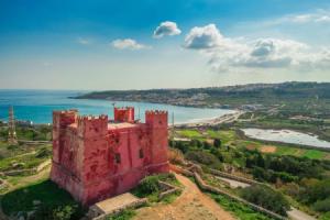 Merill Pool and Sea Penthouse Apart 7, Мелиха