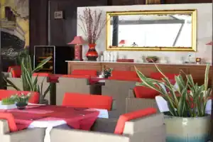 Sunsea Resort, Муине
