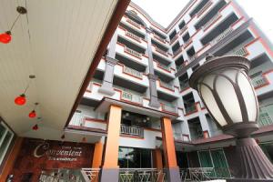 Convenient Grand Hotel, Лат-Крабанг