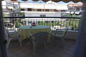 Roula apartment, Нео Пори