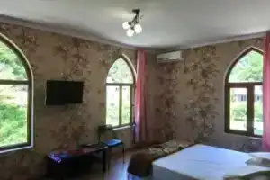 Guest House Castle, Гагра