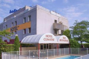 Отель «Hôtel Restaurant initial by balladins Dijon Nord», Дижон