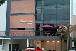 Отель «LeGreen Suite Sudirman», Джакарта