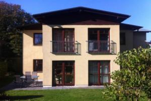 Zinnowitz - 3 separate Wohungen Frankstr 6 mit WLAN, ruhig, 1xEG mit Terrasse und 2xOG, Цинновиц