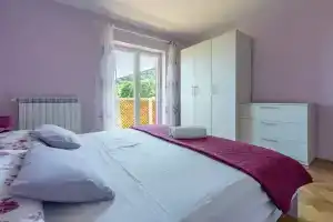 House Vicky, Мошеничка Драга