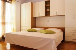 Apartment Prgo - close to center & parking: A Makarska, Riviera Makarska, Макарска
