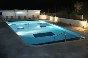 Hotel Sea Breeze, Сития