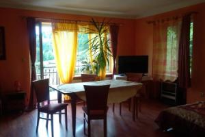 Raj Muszyna Apartamenty z widokiem na panoramę górską, Мушина