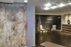 Polyastron Villas & Suites, Сани-Бич