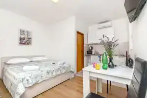 Apartment Anka, Трогир