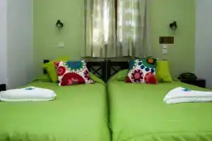 Anema By The Sea Guesthouse, Карловаси
