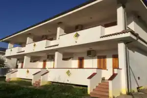 Villaggio Camping La Scogliera, Рикади