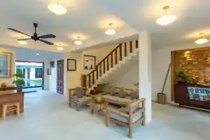 Vina Beach Pool Villas, Хой Ан