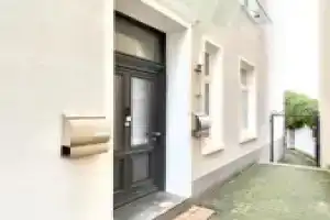 Geräumiges City-Apartment mit 4 Schlafzimmer und 2 Badezimmer mit Parkplätzen D46-OG, Ольденбург