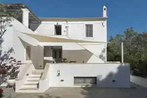 Four Seasons Hydra Luxury Suites, Идра