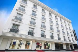 Halifaks Hotel, Стамбул