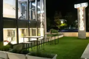 Vellum Hotel, Калифея