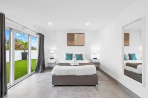 Unique Retreat - Unit E: Rustic 3rd-floor Hideaway, Бока-Ратон