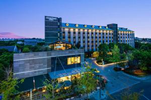 DoubleTree by Hilton Shanghai Hongqiao, Шанхай