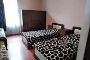 Chelo Guesthouse, Амбролаури