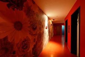 Think・Hotel・Think, Ацуги