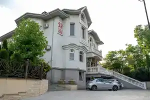 Diplomat Club Hotel, Кишинев