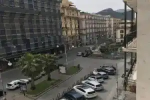 b&b Salerno Center, Салерно