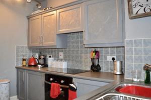 2 Bedroom Apartment 10mins From Central Manchester, Манчестер