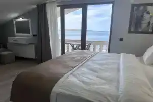 Beyaz Köşk Hotel & Cafe, Татван
