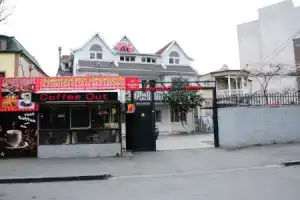 7Star Hotel, Тбилиси