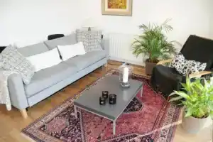 Canal View Apartment, Глазго