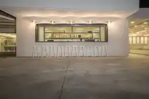 Paradise Resort, Финикунда