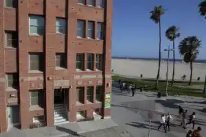 Отель «Venice Breeze Suites», Лос-Анджелес