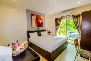 Гостевой дом «Baan Yuyen Karon Guesthouse», Карон