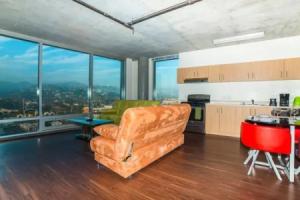 California Adventure Apartment, Лос-Анджелес