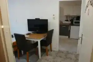 Cenet 1 Zimmer Apartment, Зиндельфинген